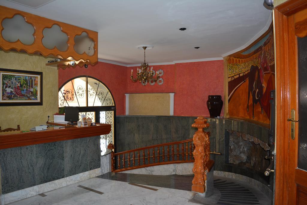 Hostal Manolete Lanjarón Exterior foto